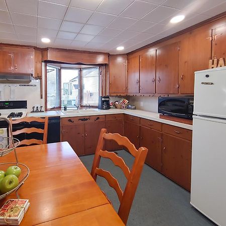 Huge Historic, W/Large Yard & Close To Beach Manistee Esterno foto