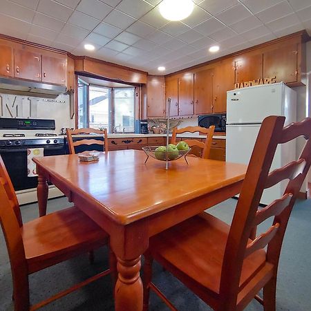 Huge Historic, W/Large Yard & Close To Beach Manistee Esterno foto
