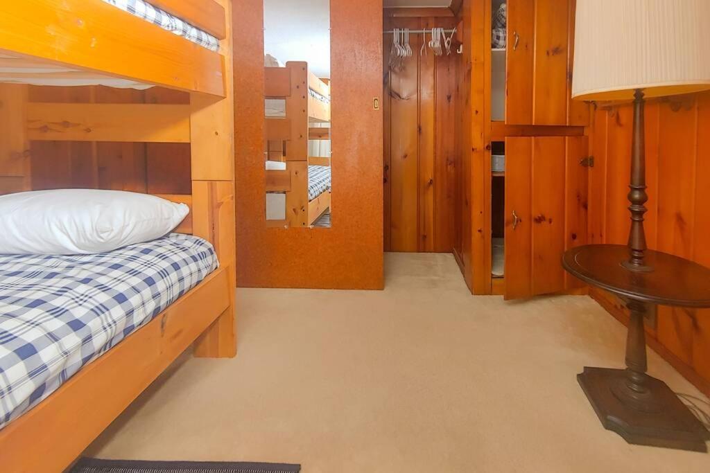 Huge Historic, W/Large Yard & Close To Beach Manistee Esterno foto