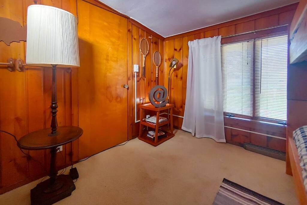 Huge Historic, W/Large Yard & Close To Beach Manistee Esterno foto